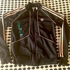 Adidas women’s zip up- black size small